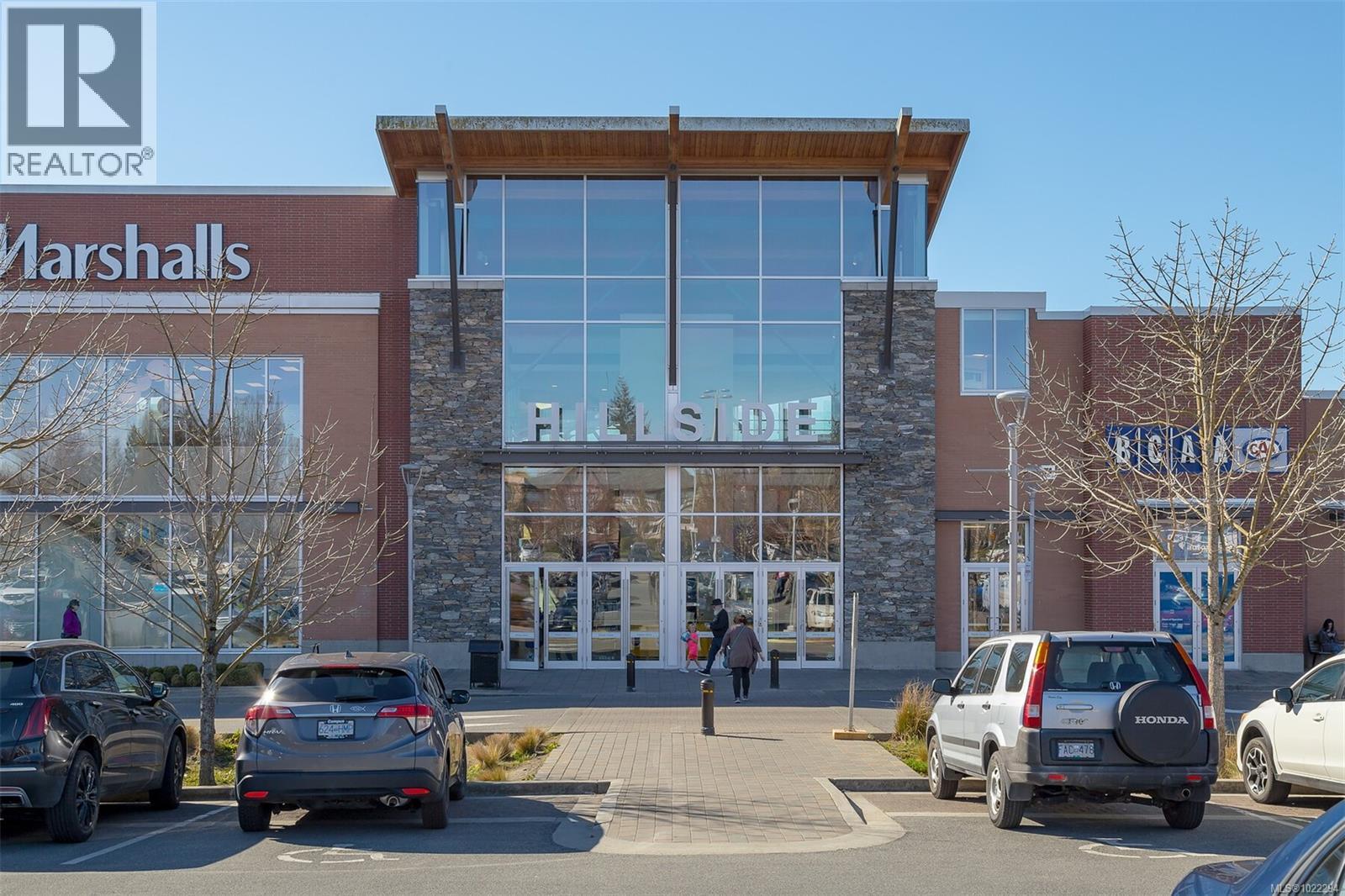 Hillside Shopping Centre - 1716 Bay St, Victoria, BC - Outdoor