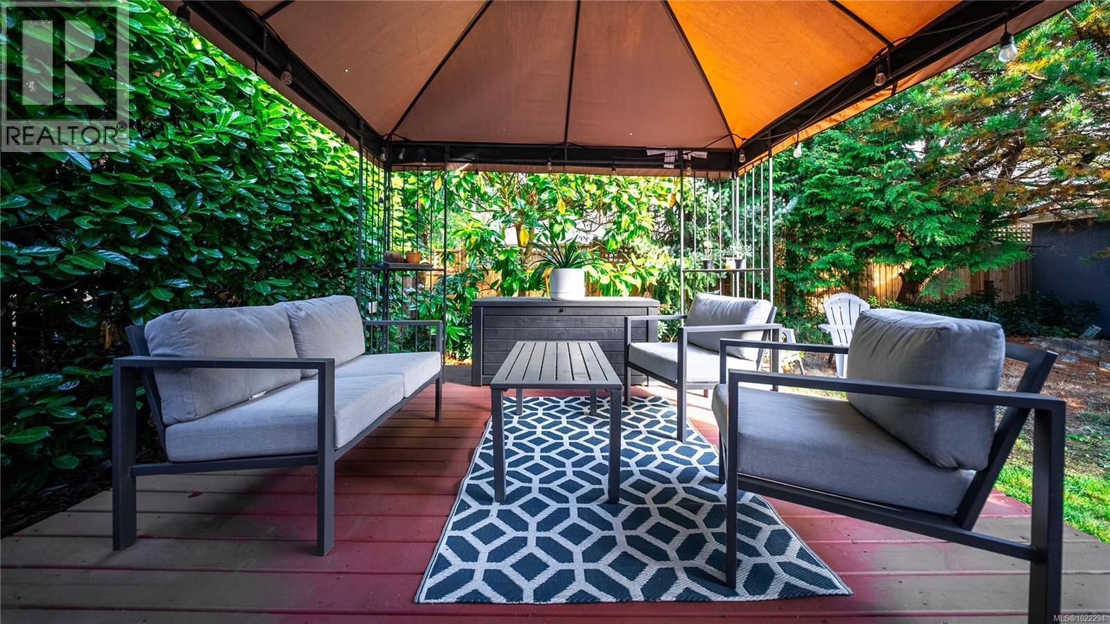 1716 Bay St, Victoria, BC - Outdoor With Deck Patio Veranda With Exterior