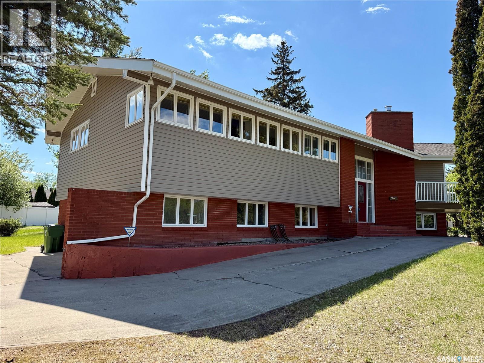 7 Driftwood Crescent, Yorkton, SK - Outdoor