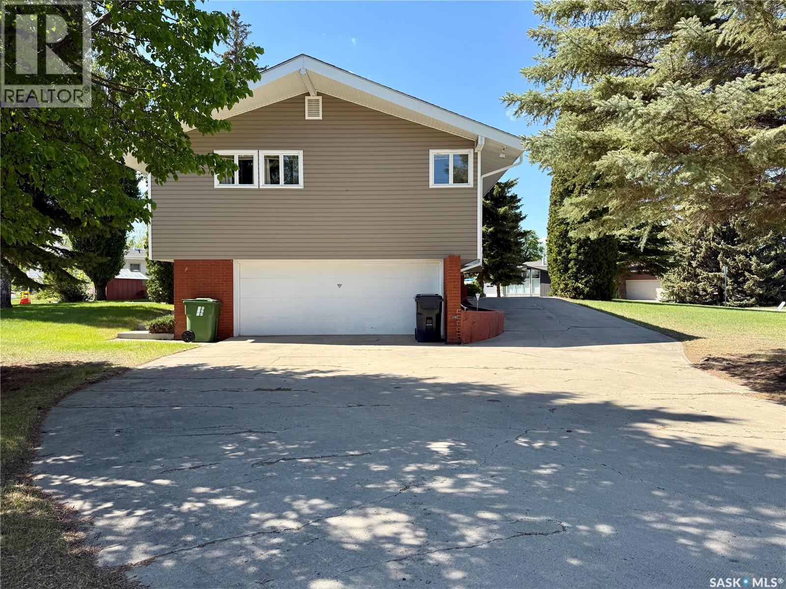 7 Driftwood Crescent, Yorkton, SK - Outdoor