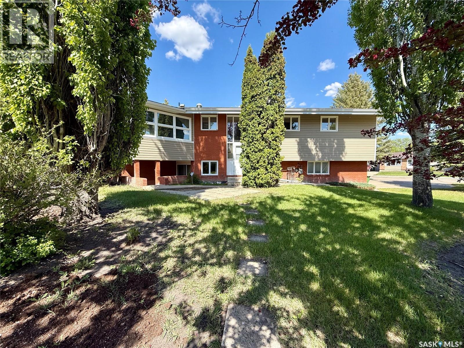 7 Driftwood Crescent, Yorkton, SK - Outdoor