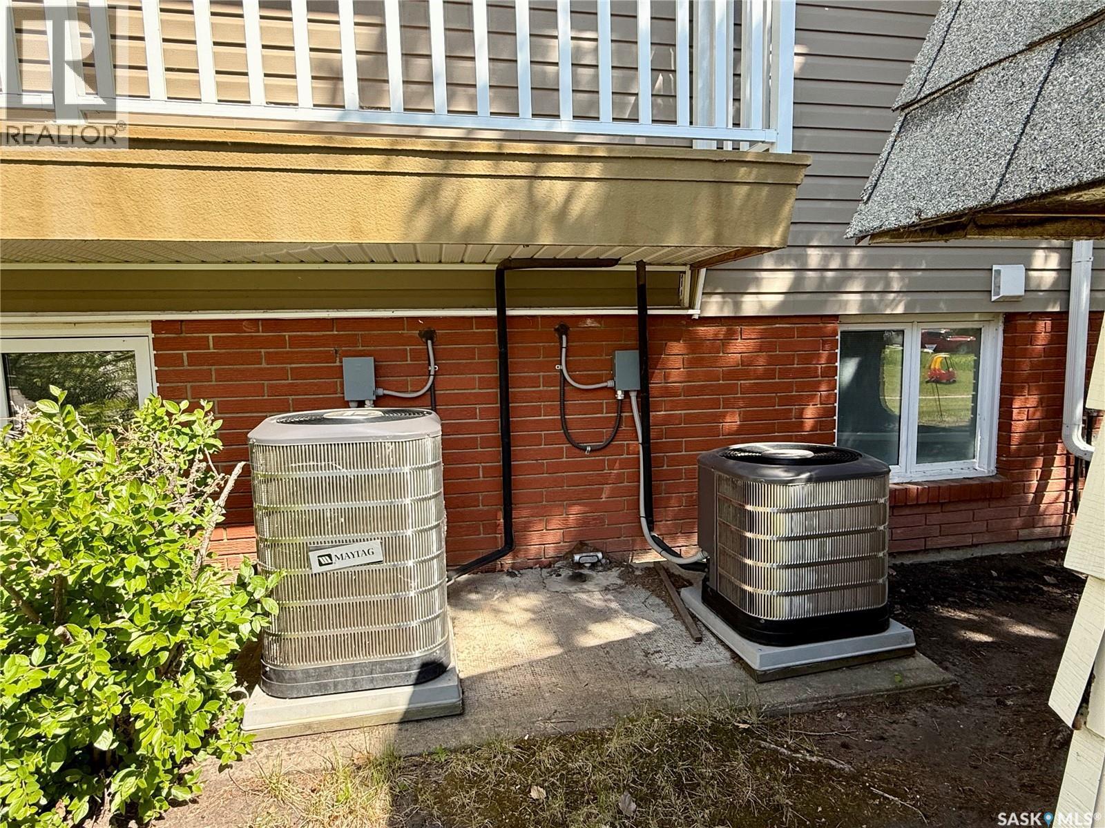 7 Driftwood Crescent, Yorkton, SK - Outdoor With Exterior