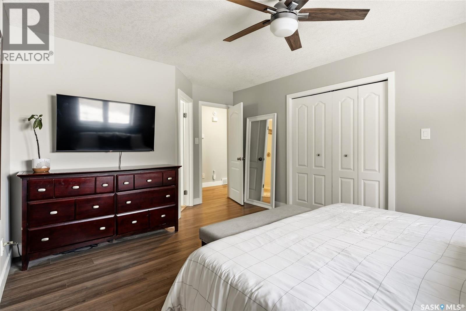 30 Cottonwood Place, Lumsden, SK - Indoor Photo Showing Bedroom