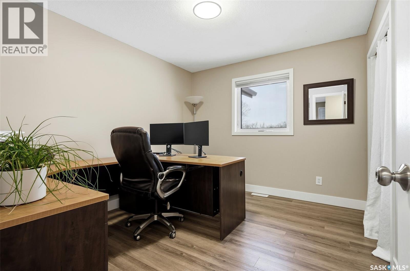 30 Cottonwood Place, Lumsden, SK - Indoor Photo Showing Office