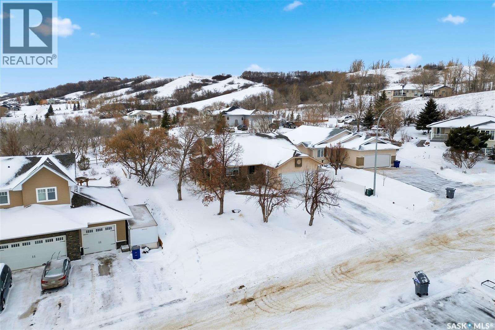 30 Cottonwood Place, Lumsden, SK - Outdoor