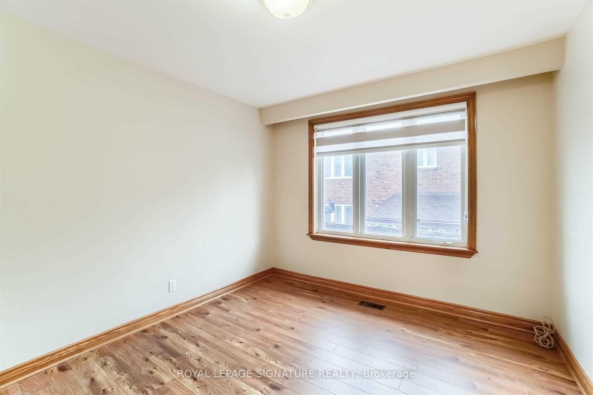 138 Derrydown Road, Toronto, ON - Indoor Photo Showing Other Room