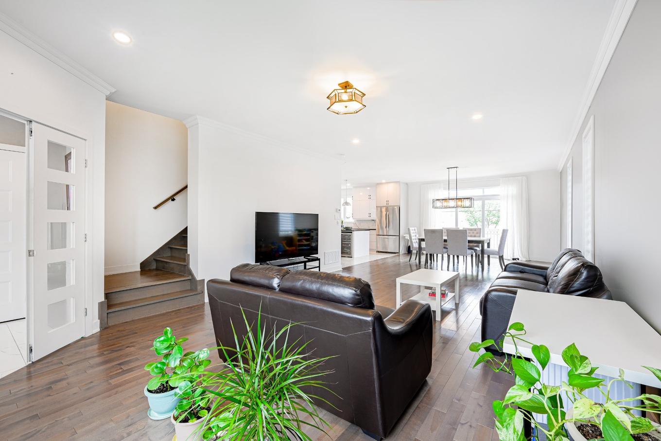 Living room - 288 Rue Chambly, Longueuil (Greenfield Park), QC - Indoor