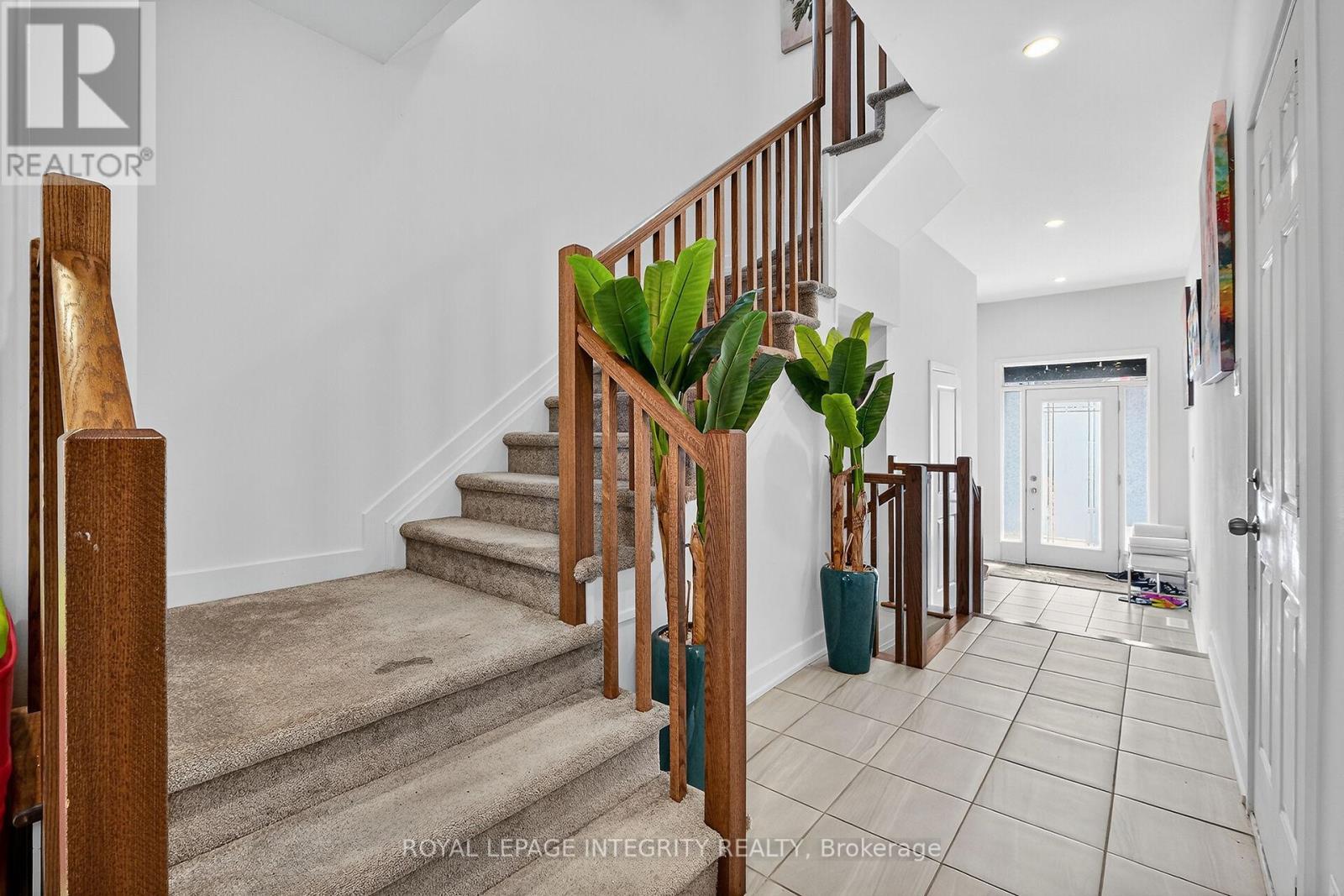 2025 Allegrini Terrace, Ottawa, ON - Indoor Photo Showing Other Room