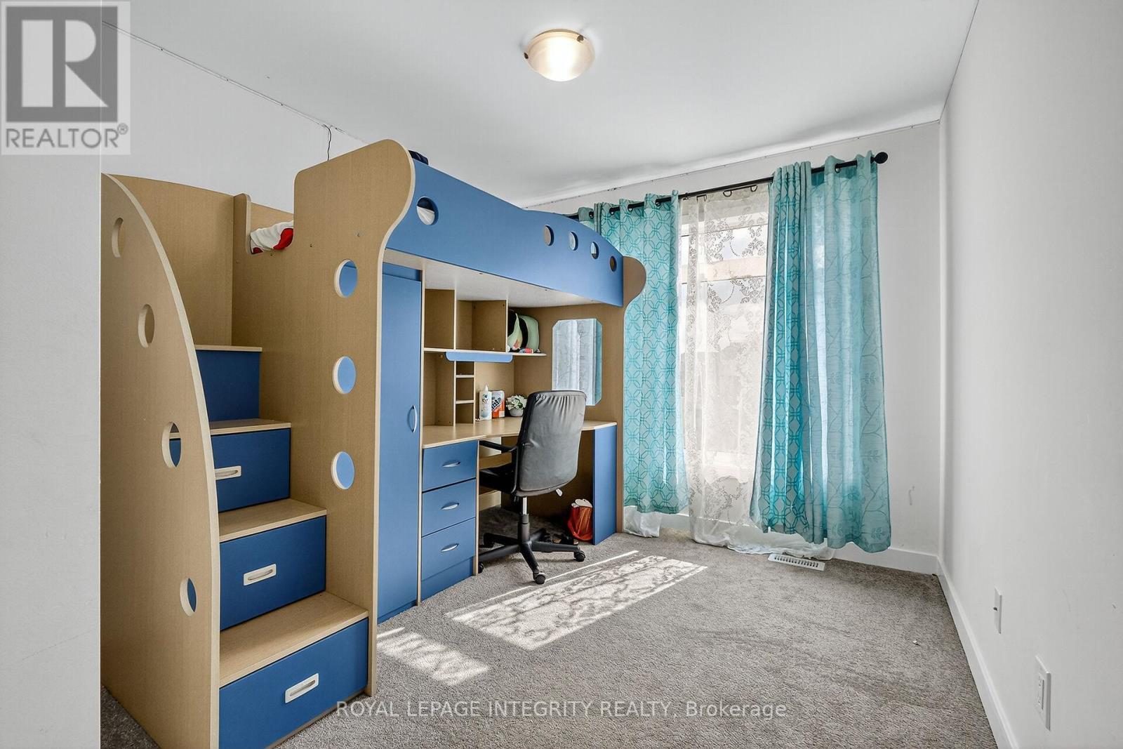 2025 Allegrini Terrace, Ottawa, ON - Indoor