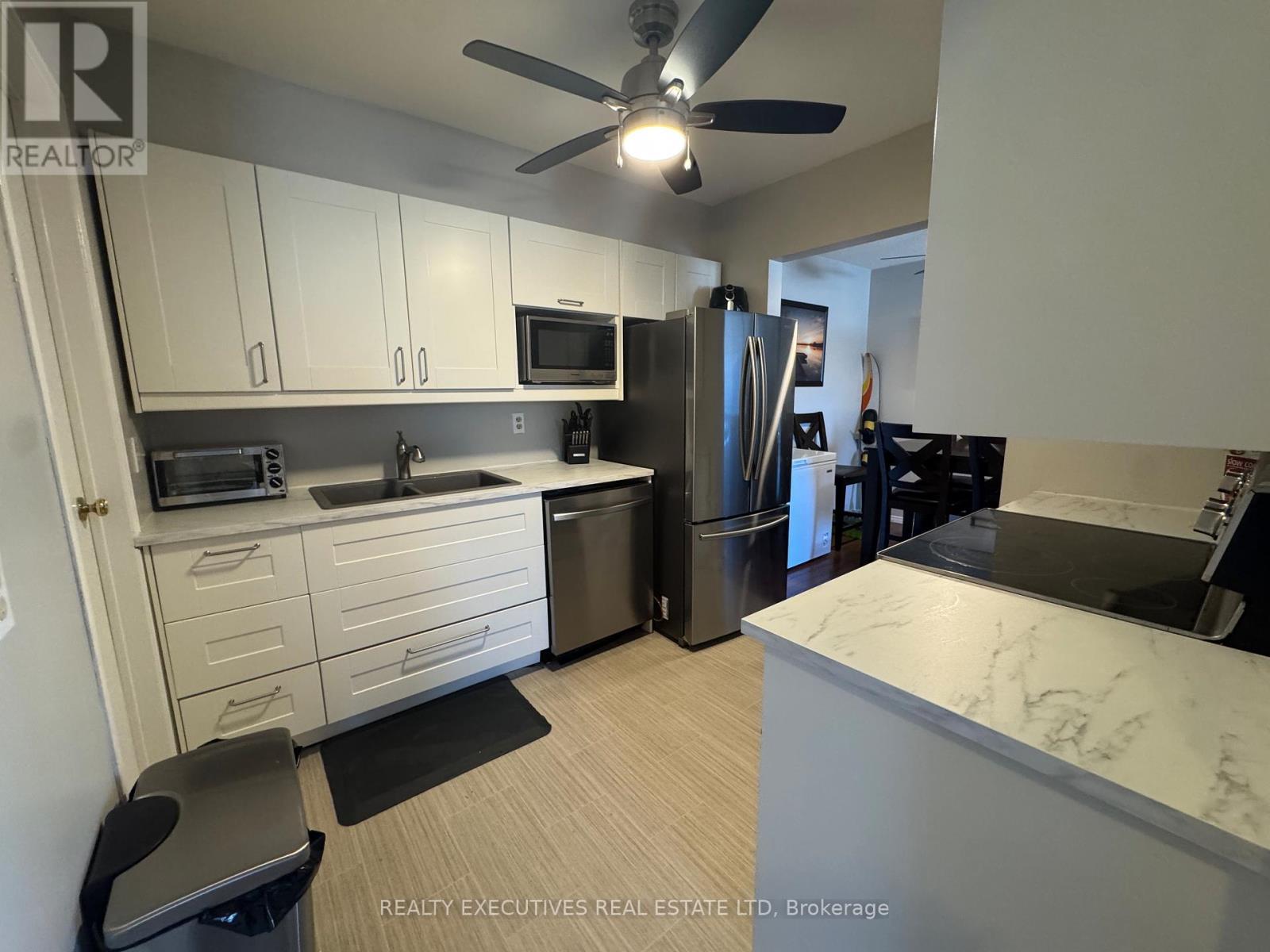 3 - 315 Mullett Street, Carleton Place, ON - Indoor Photo Showing Kitchen With Double Sink