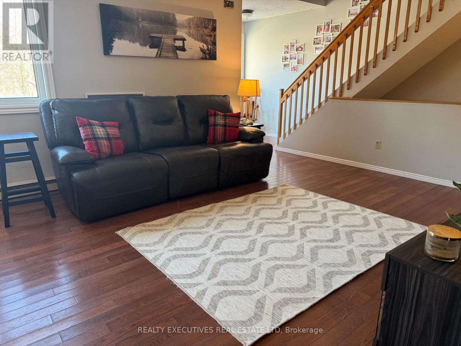 3 - 315 Mullett Street, Carleton Place, ON - Indoor Photo Showing Living Room