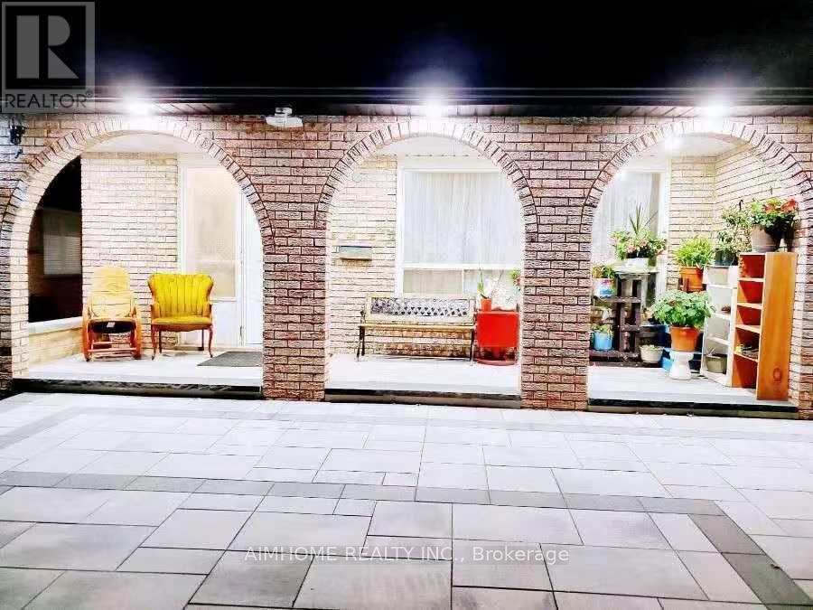 28 Castle Harbour Lane W, Markham, ON