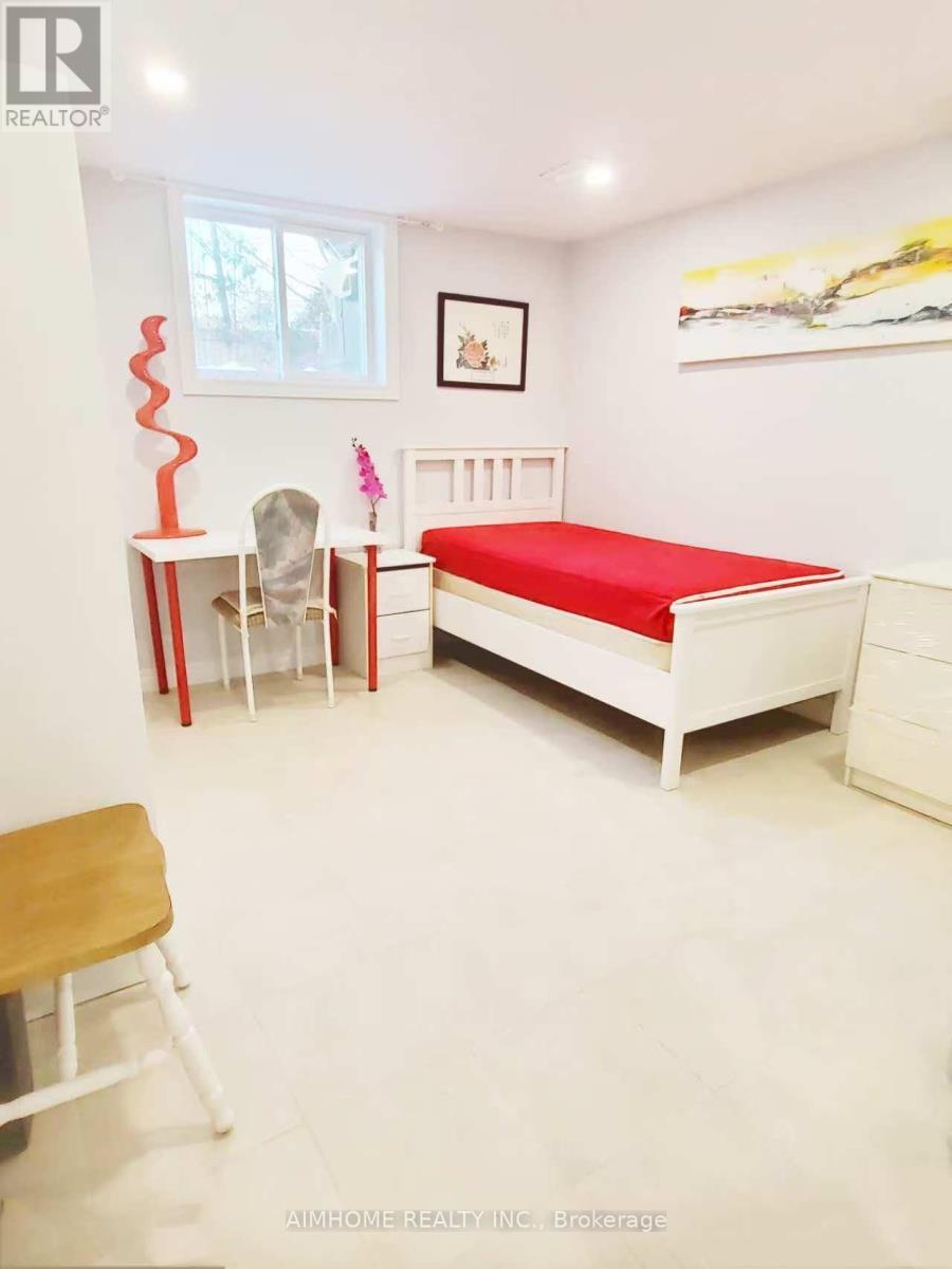 28 Castle Harbour Lane W, Markham, ON