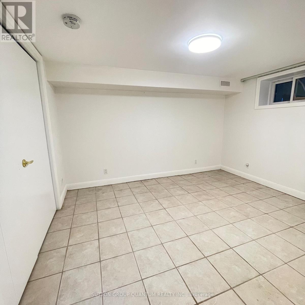 46 Woodlawn Avenue N, Mississauga, ON - Indoor