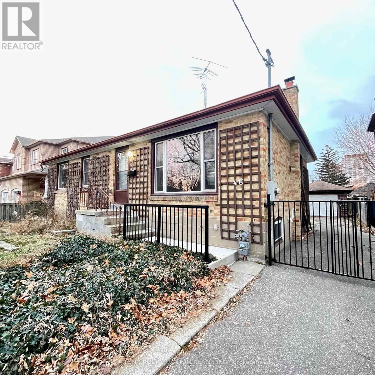 46 Woodlawn Avenue N, Mississauga, ON - Outdoor