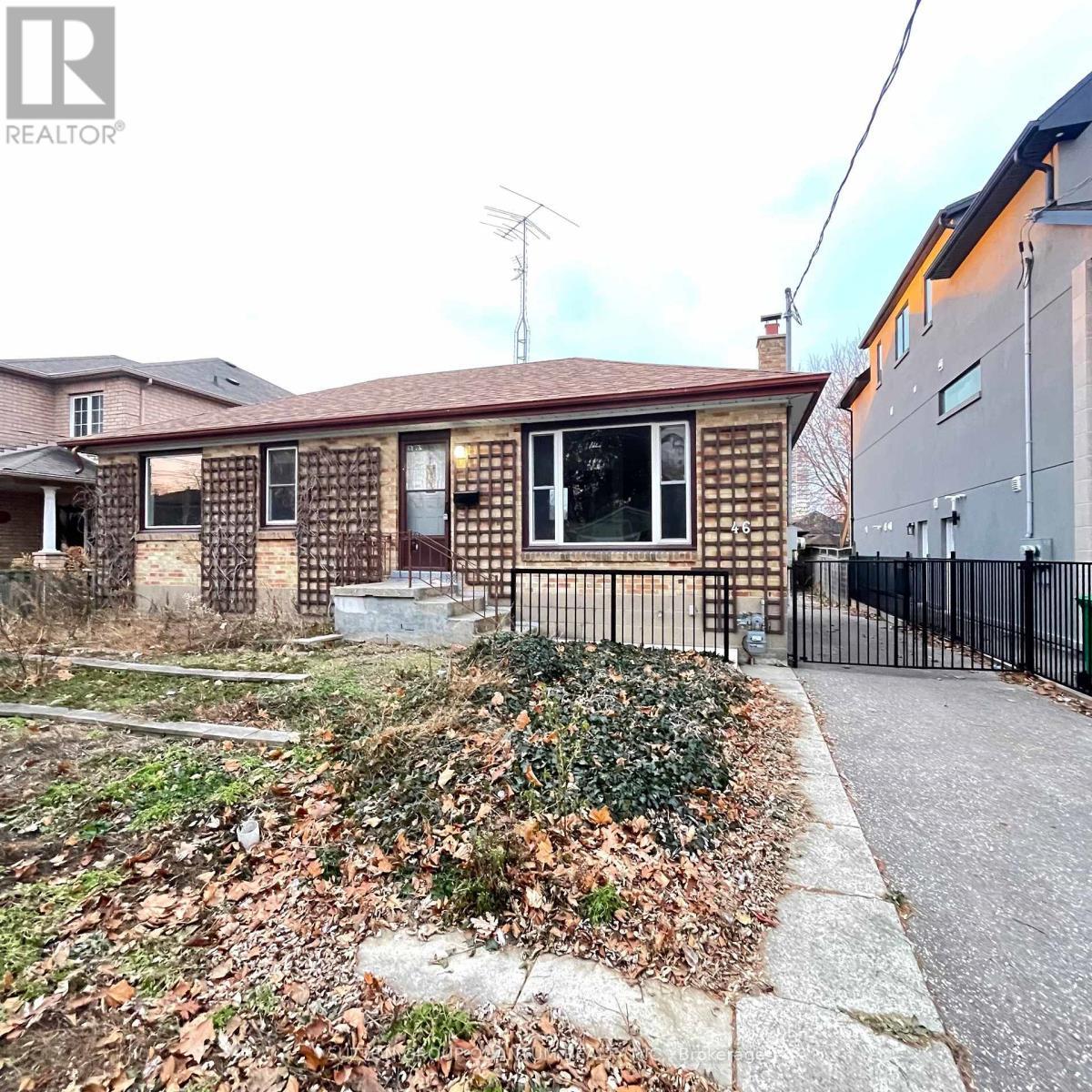 46 Woodlawn Avenue N, Mississauga, ON - Outdoor