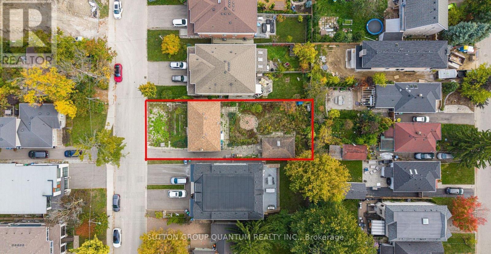 46 Woodlawn Avenue N, Mississauga, ON - Outdoor With View