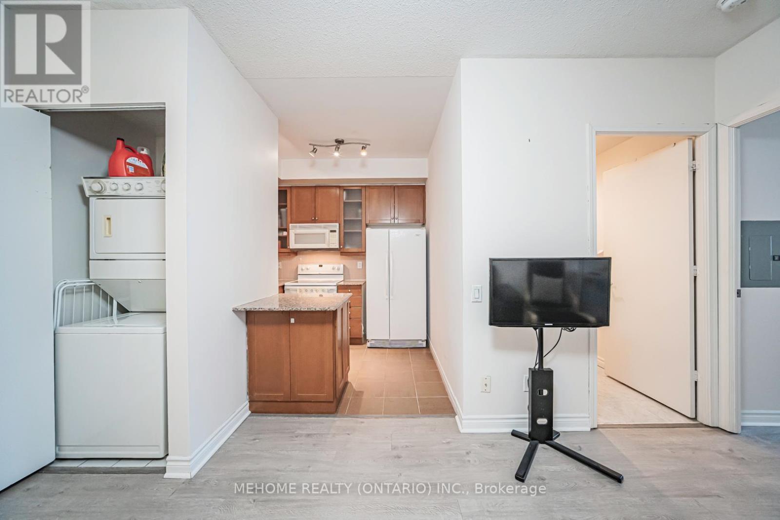 1501 - 60 Byng Avenue, Toronto, ON - Indoor Photo Showing Laundry Room