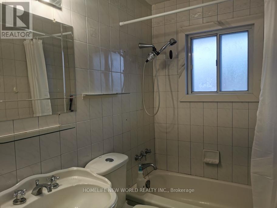 Main - 56 Joanna Drive, Toronto, ON - Indoor Photo Showing Bathroom