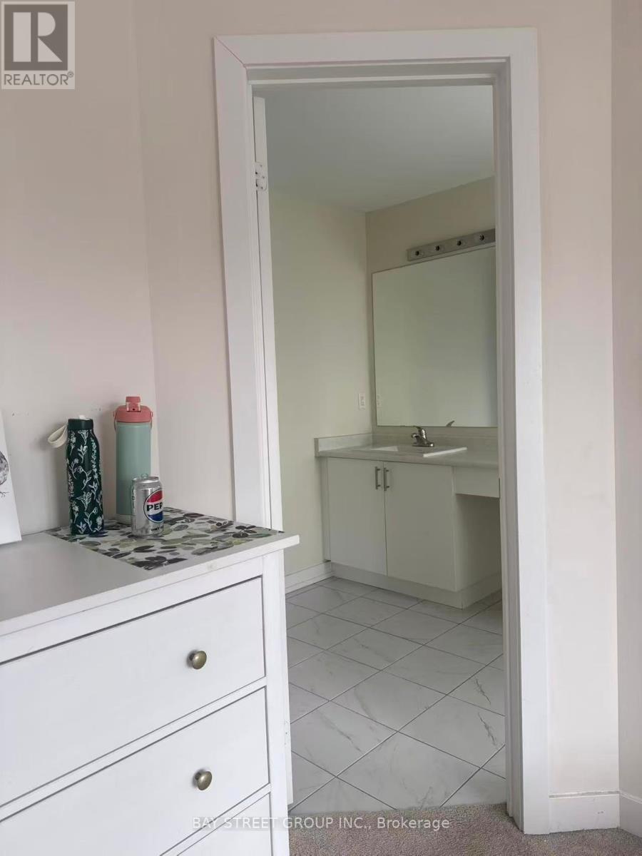 124 Old Oak Lane, Markham, ON - Indoor Photo Showing Bathroom