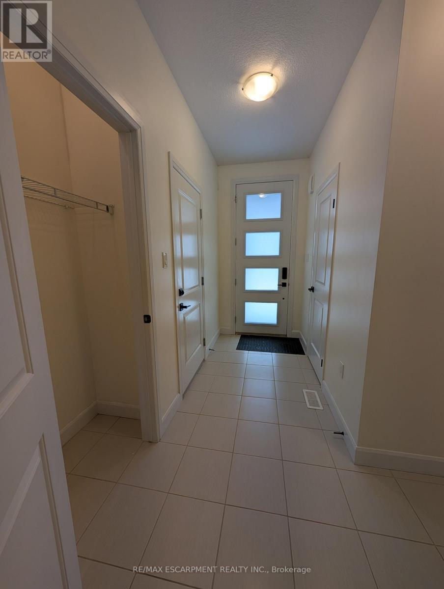 Foyer - 55 Southam Lane, Hamilton, ON - Indoor Photo Showing Other Room