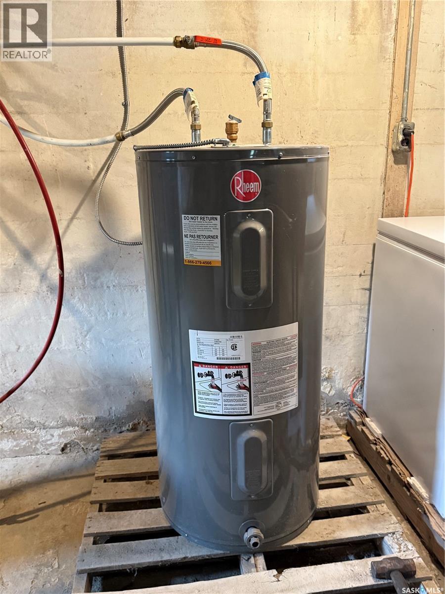 103 2Nd Avenue W, Paynton, SK - Indoor Photo Showing Basement