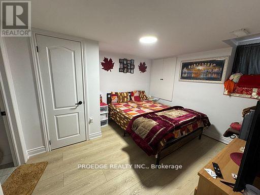 Bsmt - 18 Fireside Drive, Brampton, ON - Indoor Photo Showing Bedroom