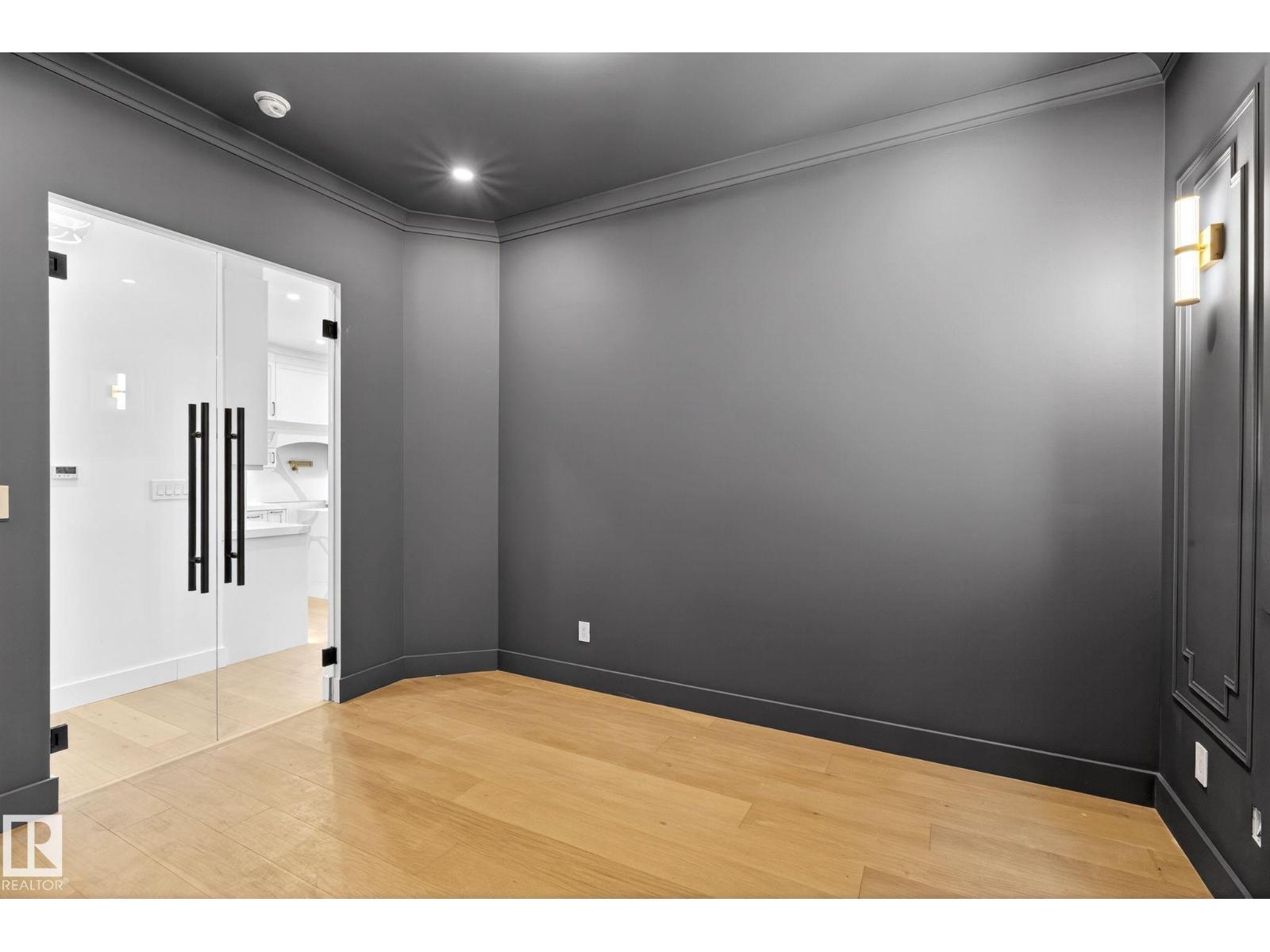 1926 Ainslie Link Sw, Edmonton, AB - Indoor Photo Showing Other Room