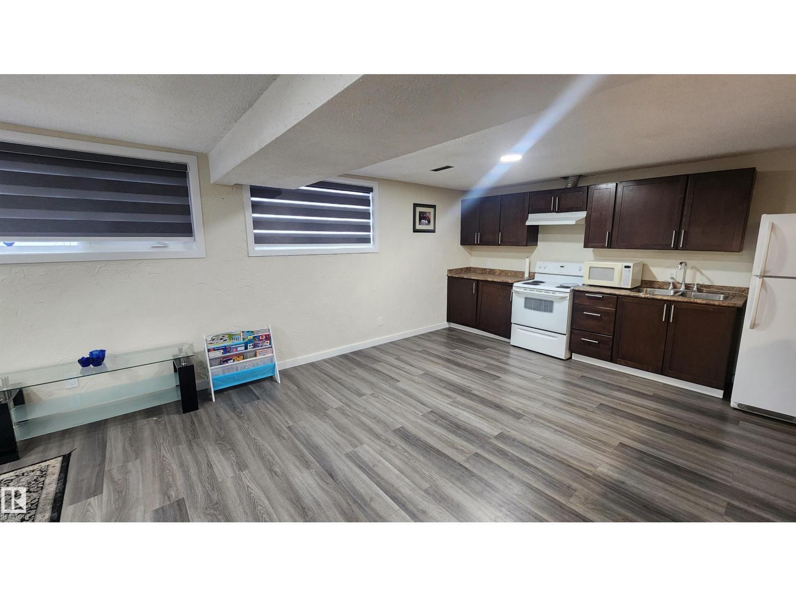 115 Ekota Cr Nw, Edmonton, AB - Indoor