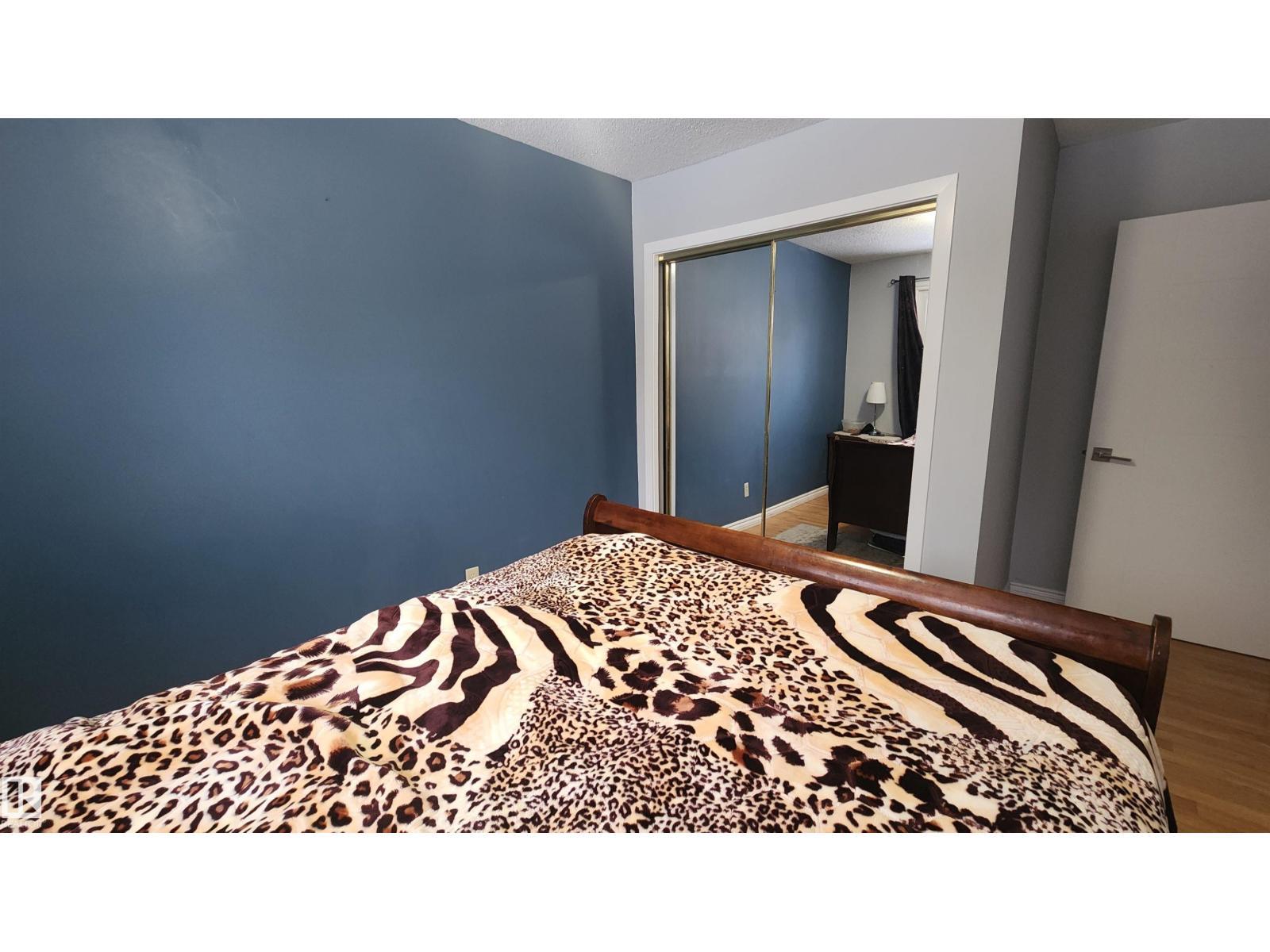 115 Ekota Cr Nw, Edmonton, AB - Indoor Photo Showing Bedroom