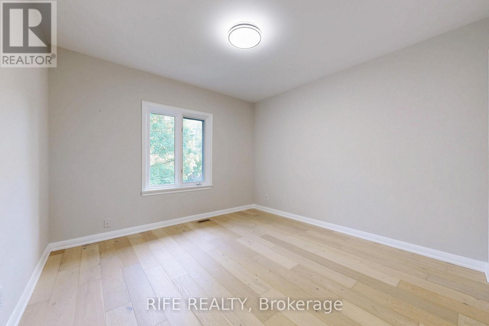 8 Elliotwood Court, Toronto, ON - Indoor Photo Showing Other Room