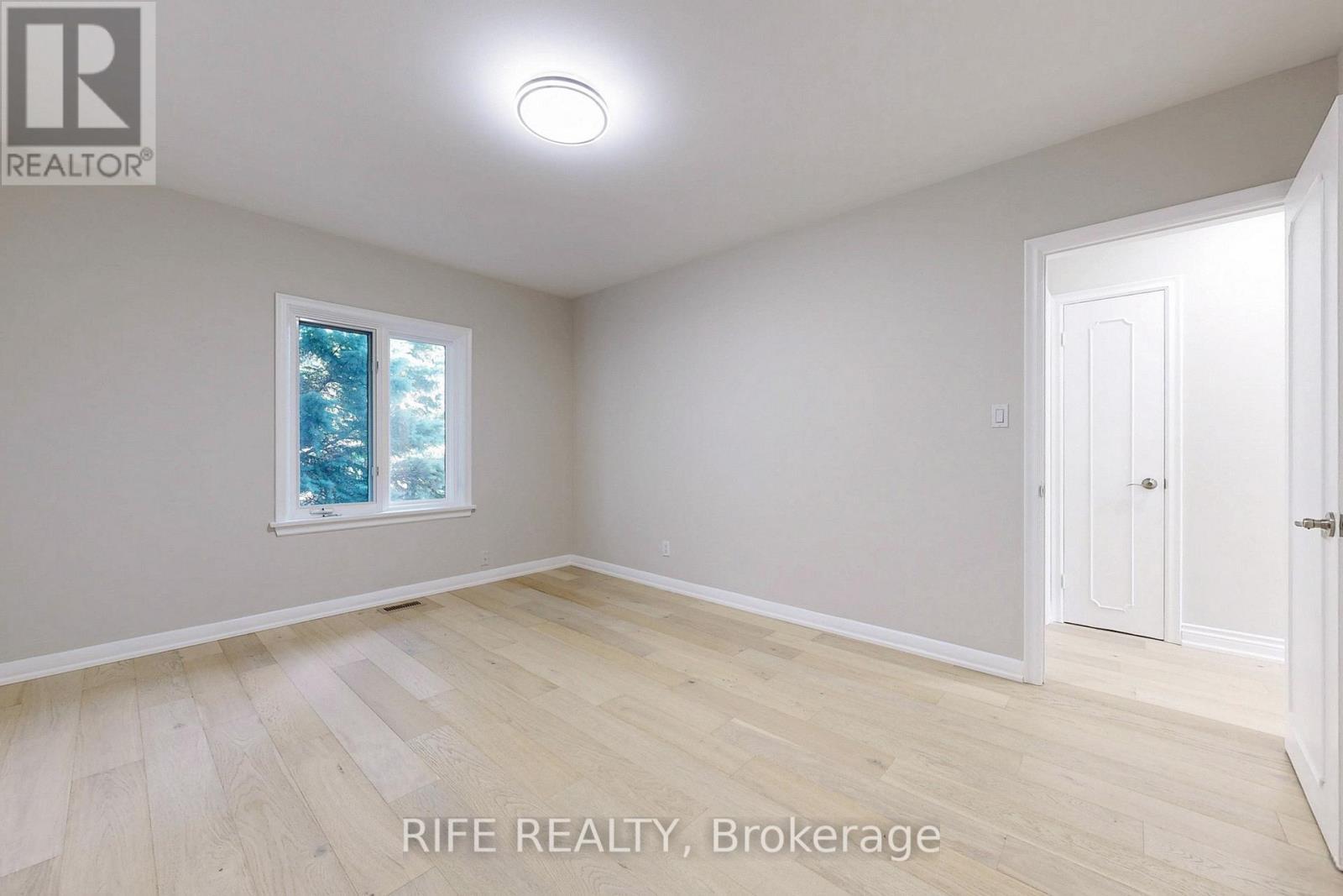 8 Elliotwood Court, Toronto, ON - Indoor Photo Showing Other Room