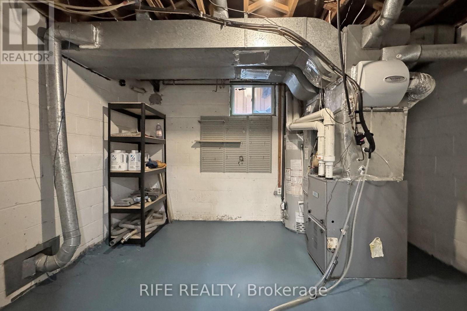 8 Elliotwood Court, Toronto, ON - Indoor Photo Showing Basement