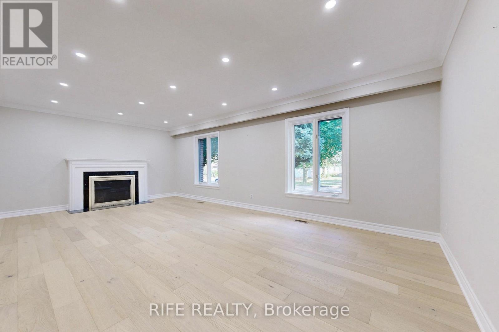 8 Elliotwood Court, Toronto, ON - Indoor