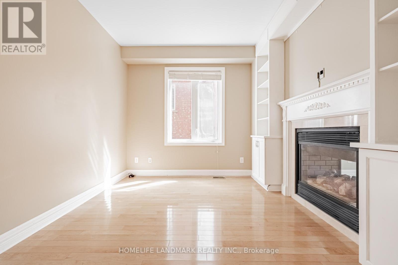 2481 Whistling Springs Crescent, Oakville, ON - Indoor With Fireplace