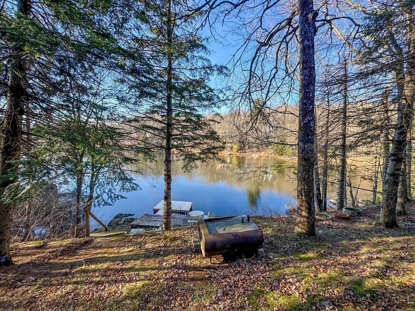 Waterfront - 51 Ch. Du Lac, Brownsburg-Chatham, QC - Outdoor With Body Of Water With View