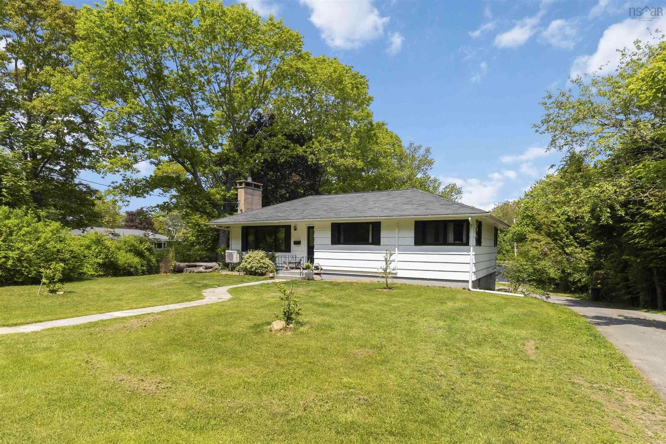 51 Albert Street, Bridgewater, NS