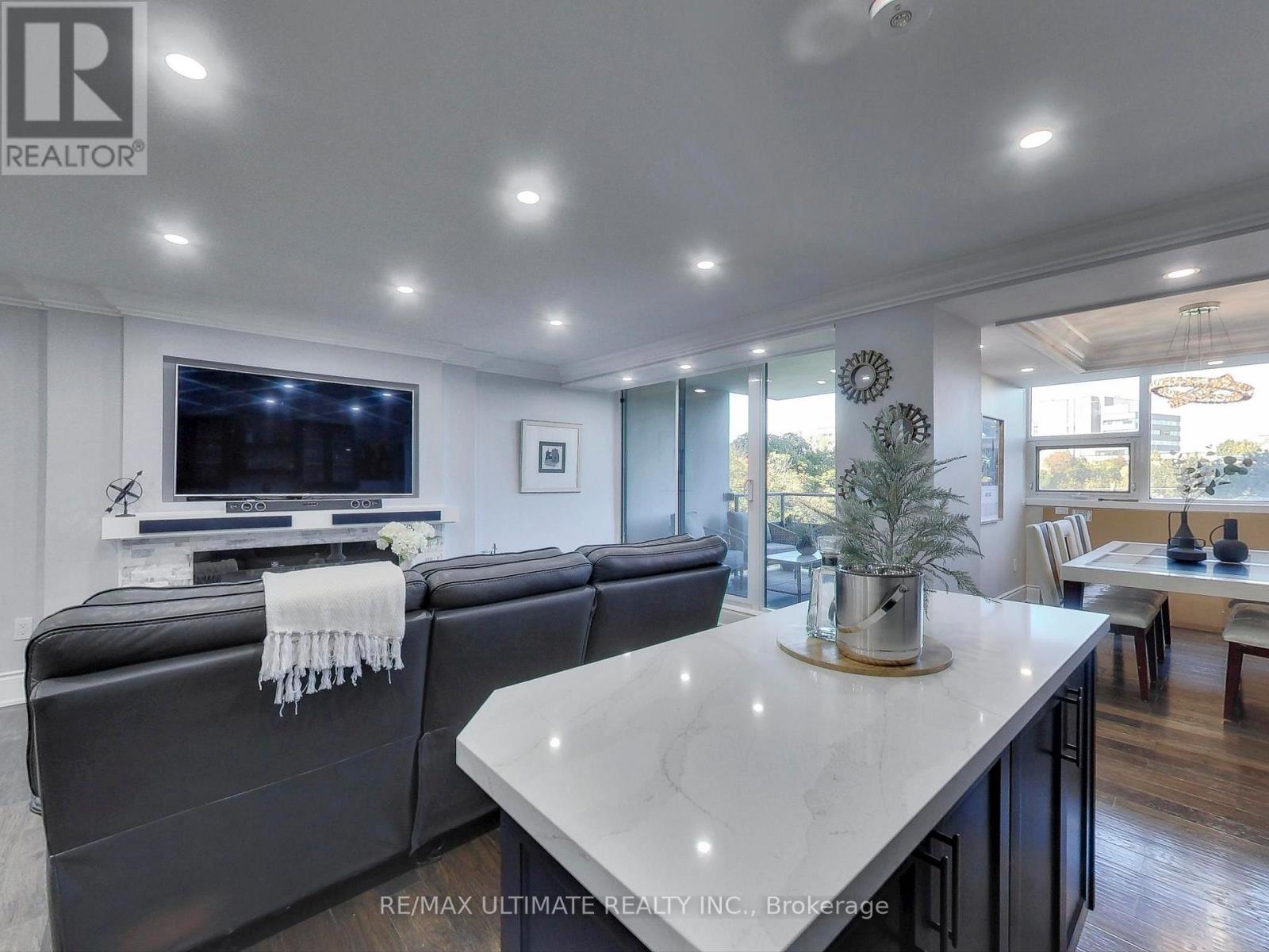 406 - 75 Emmett Avenue, Toronto, ON - Indoor