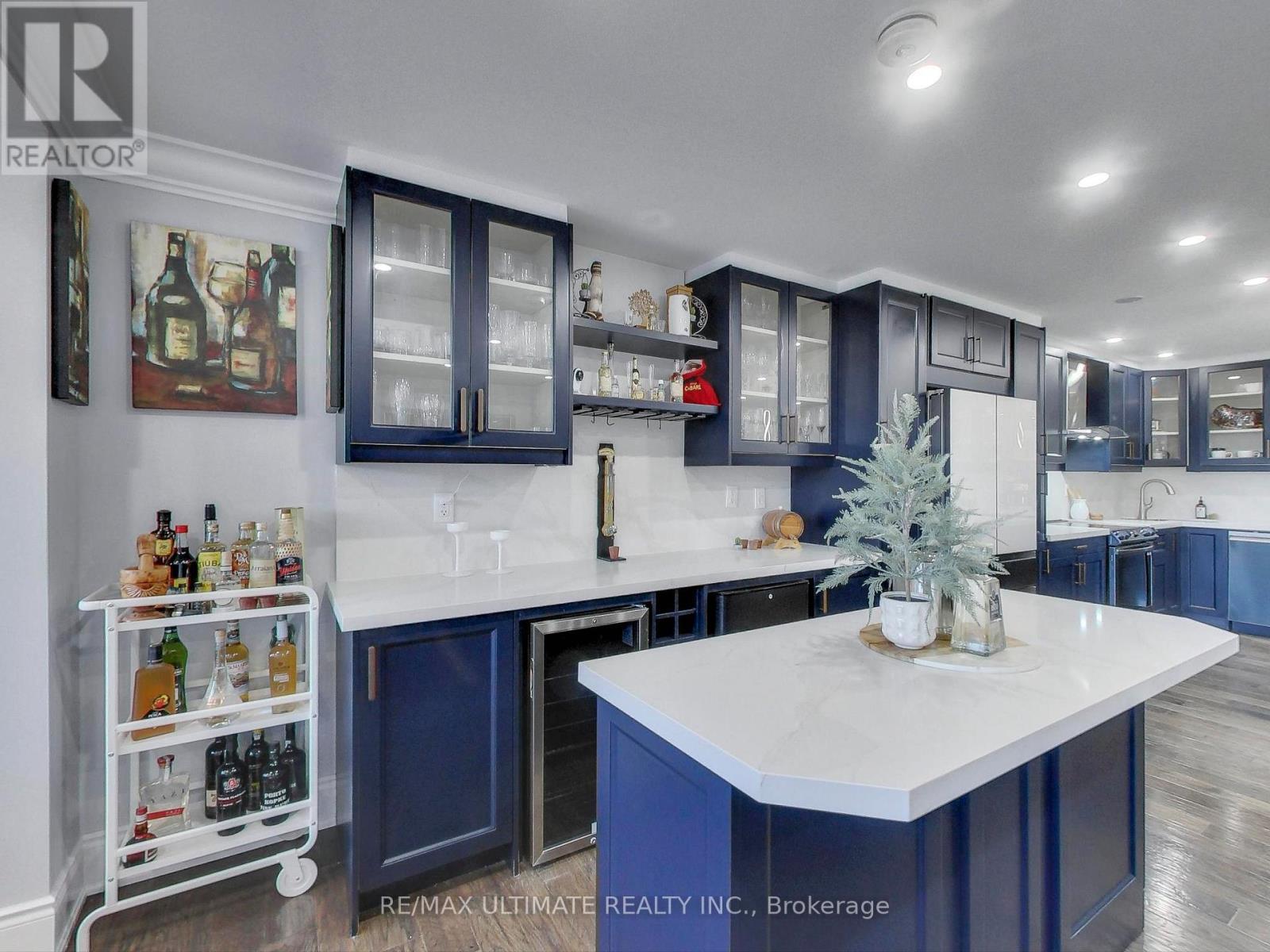 406 - 75 Emmett Avenue, Toronto, ON - Indoor Photo Showing Kitchen