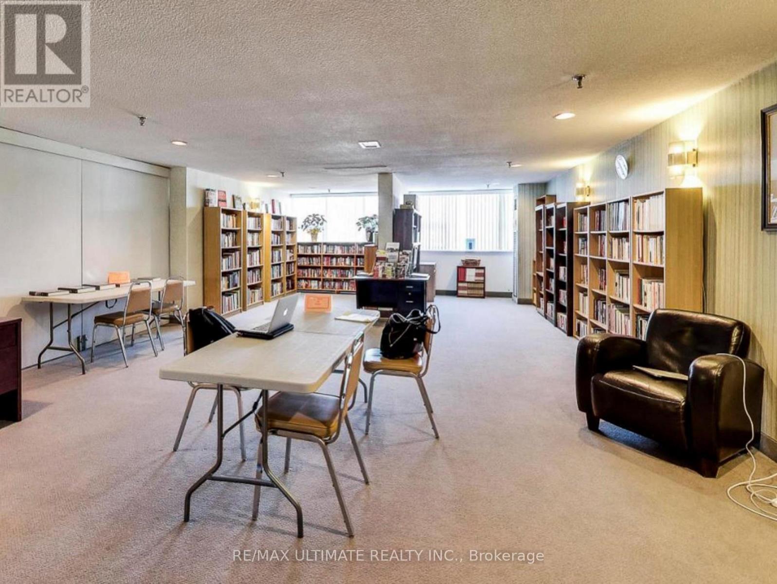 406 - 75 Emmett Avenue, Toronto, ON - Indoor