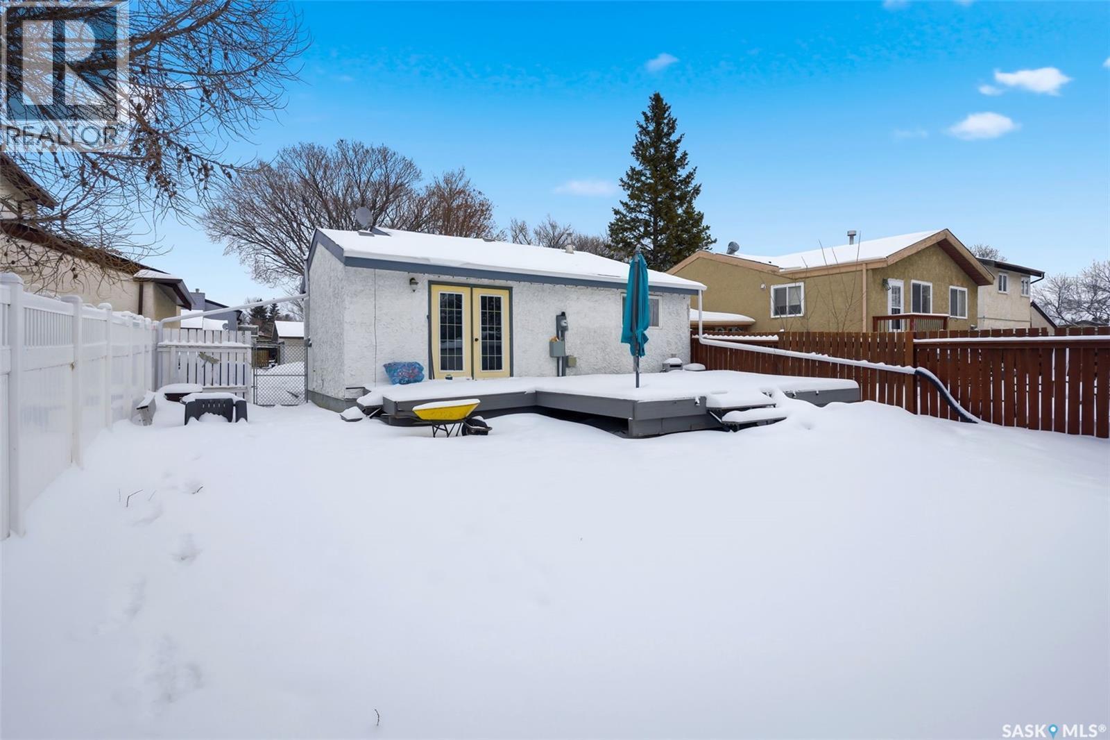 874 Callander Crescent N, Regina, SK - Outdoor With Deck Patio Veranda
