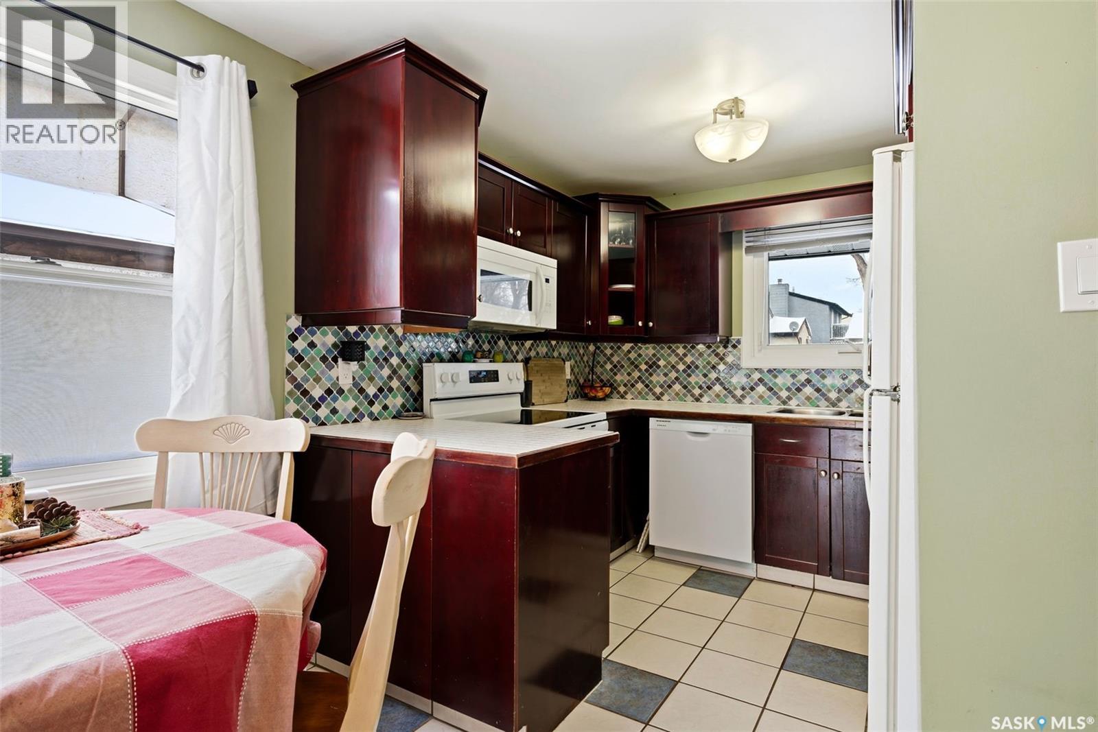 874 Callander Crescent N, Regina, SK - Indoor