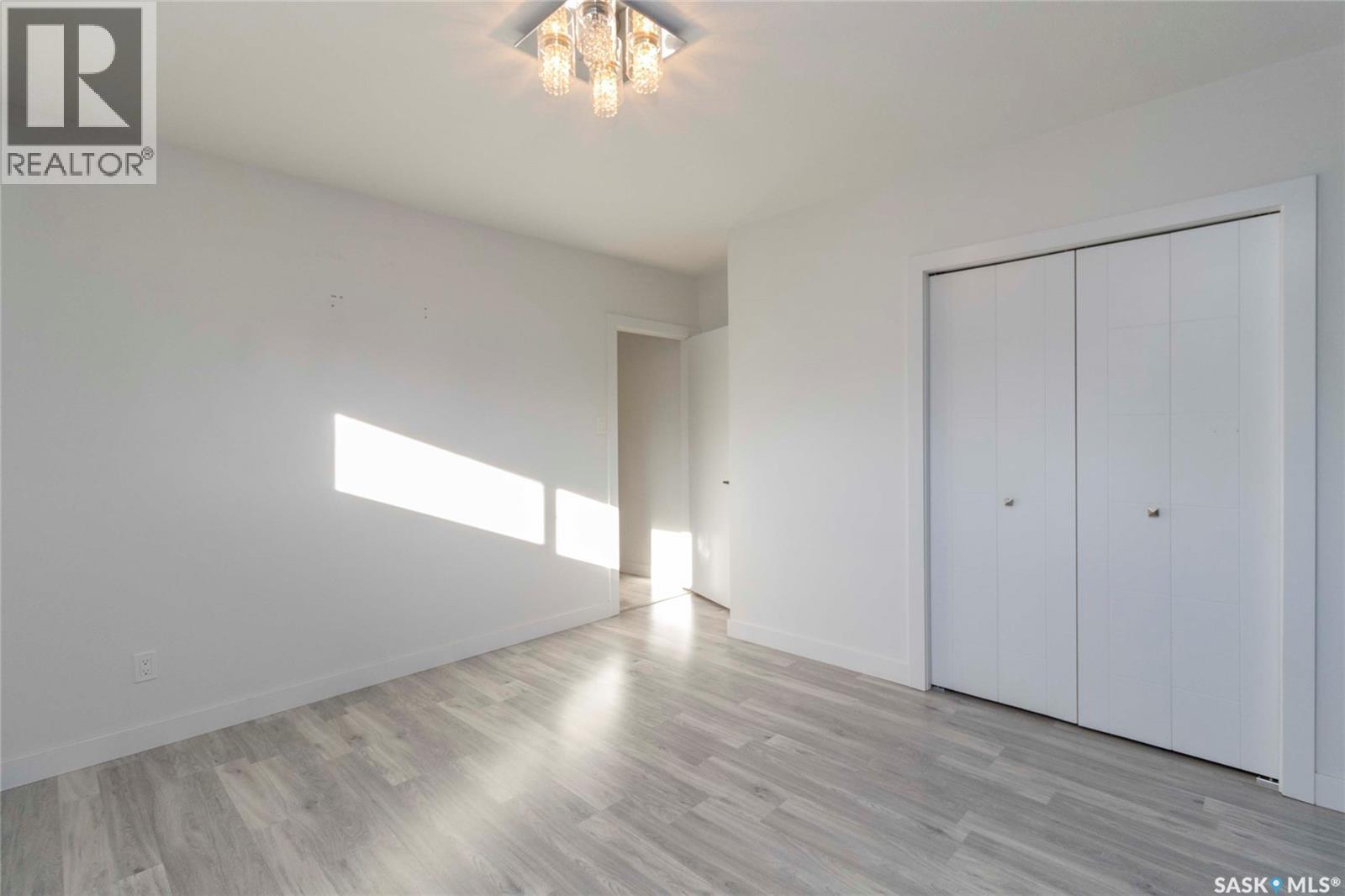 2406 Cairns Avenue, Saskatoon, SK - Indoor Photo Showing Other Room