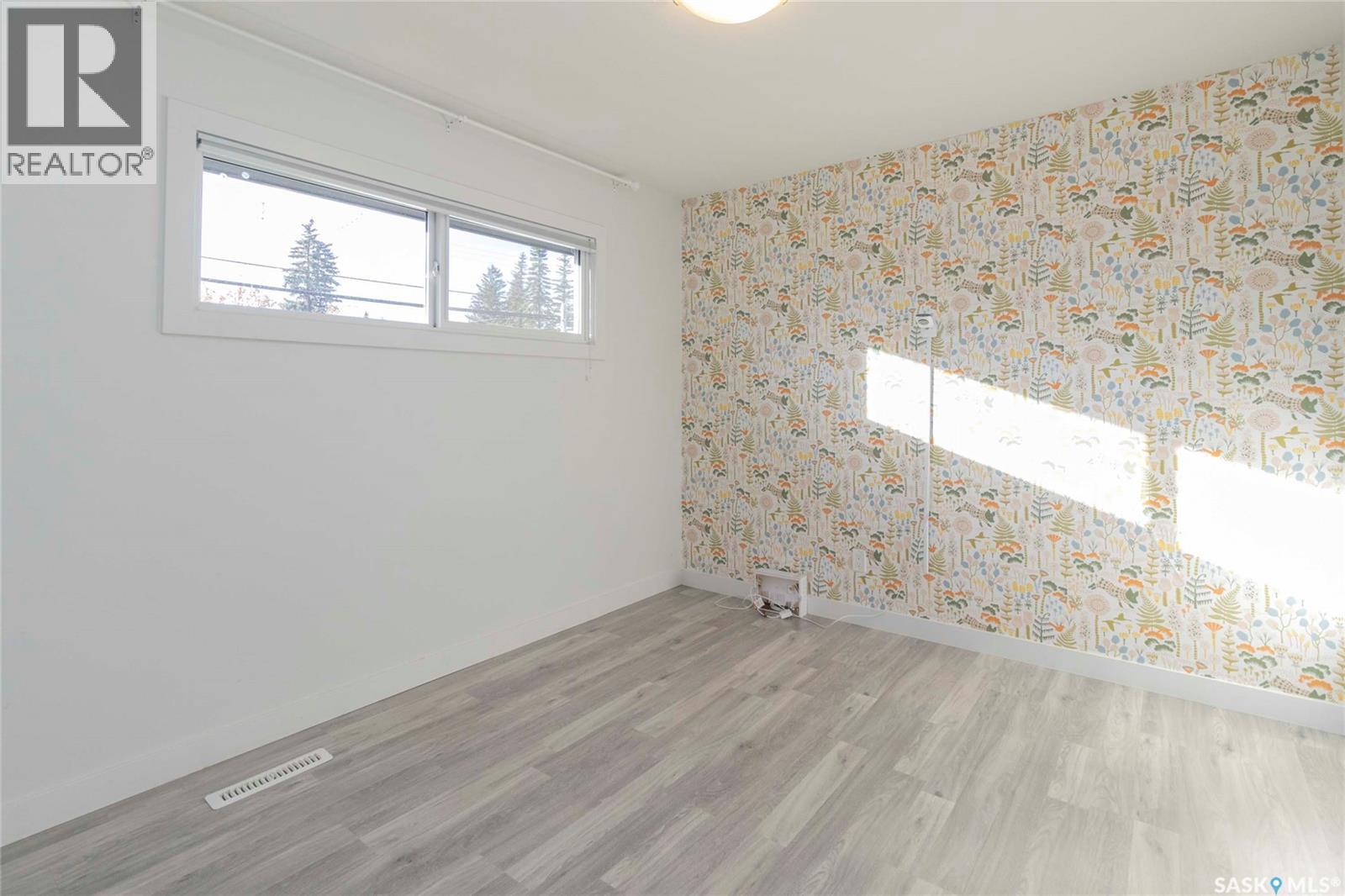 2406 Cairns Avenue, Saskatoon, SK - Indoor Photo Showing Other Room
