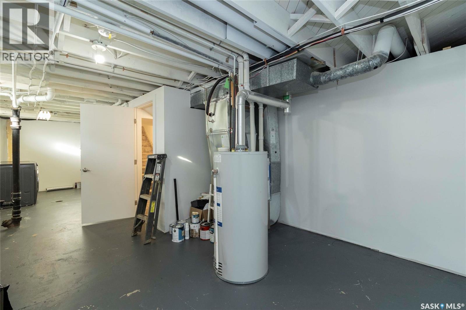 2406 Cairns Avenue, Saskatoon, SK - Indoor Photo Showing Basement