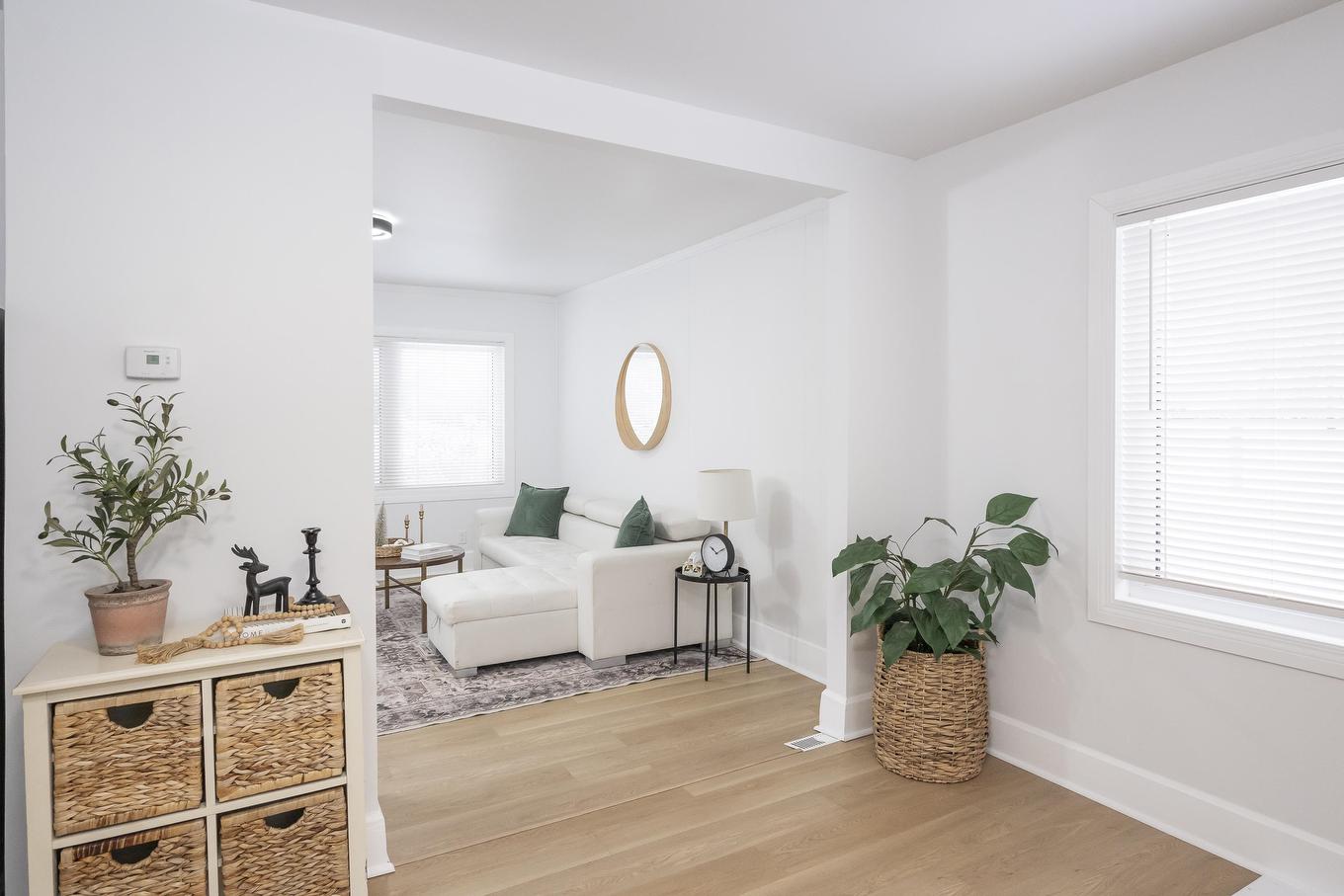 598 Van Norman Street, Thunder Bay, ON - Indoor Photo Showing Other Room