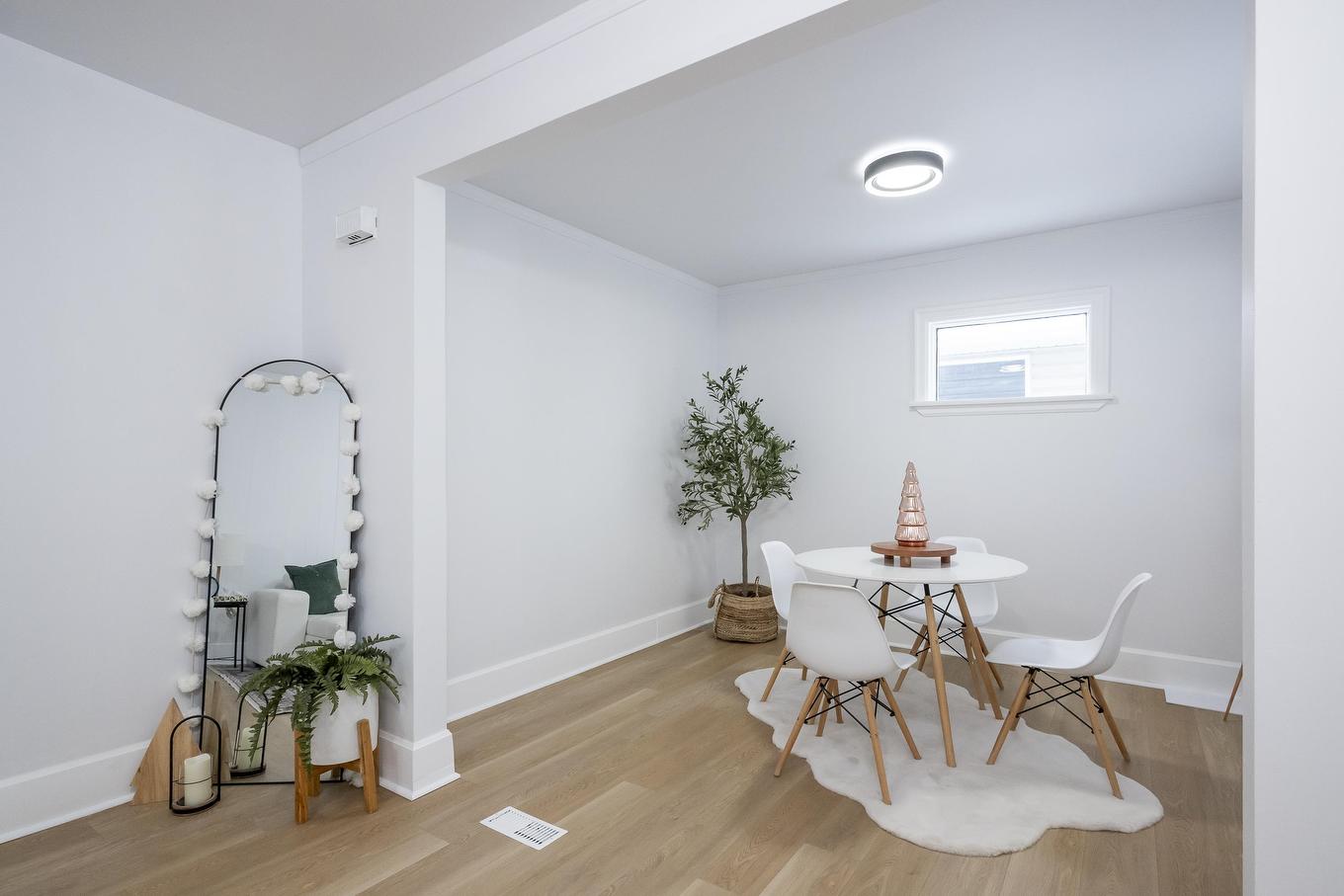 598 Van Norman Street, Thunder Bay, ON - Indoor Photo Showing Dining Room