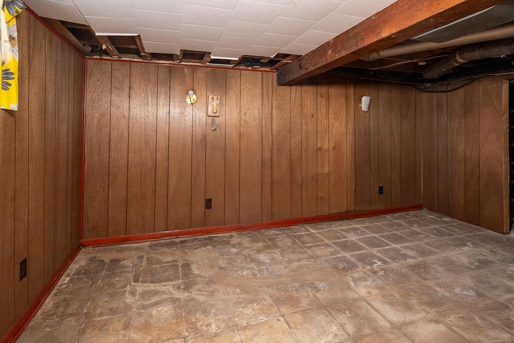 598 Van Norman Street, Thunder Bay, ON - Indoor Photo Showing Basement