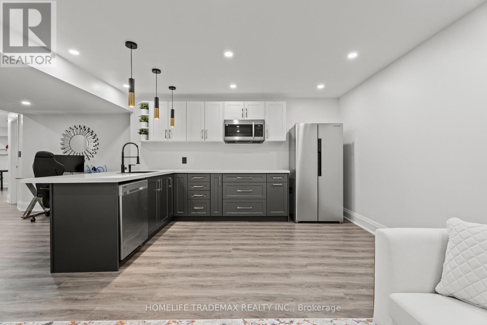 5321 Old Brock Road, Pickering, ON - Indoor Photo Showing Kitchen With Upgraded Kitchen