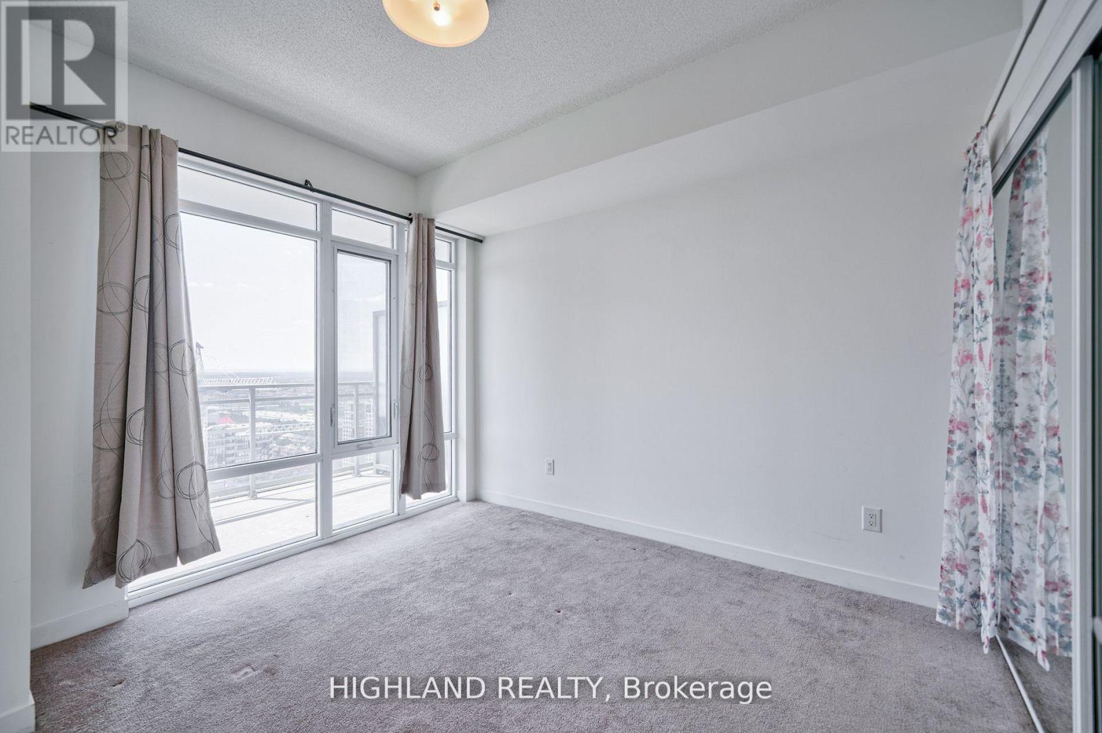2807 - 360 Square One Drive, Mississauga, ON - Indoor Photo Showing Other Room